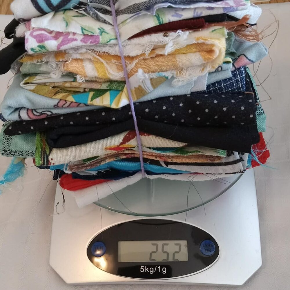 F) Want to renew your fabric stash for your creative projects? +1/2 lb fabrics